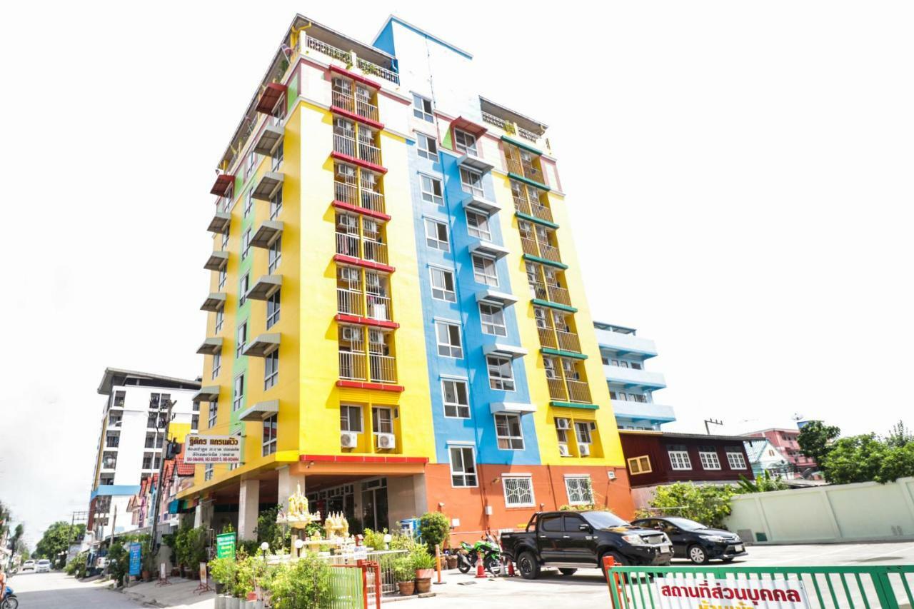 فندق Oyo 237 Thitikorn Grandview Ban Pak Khlong Si المظهر الخارجي الصورة